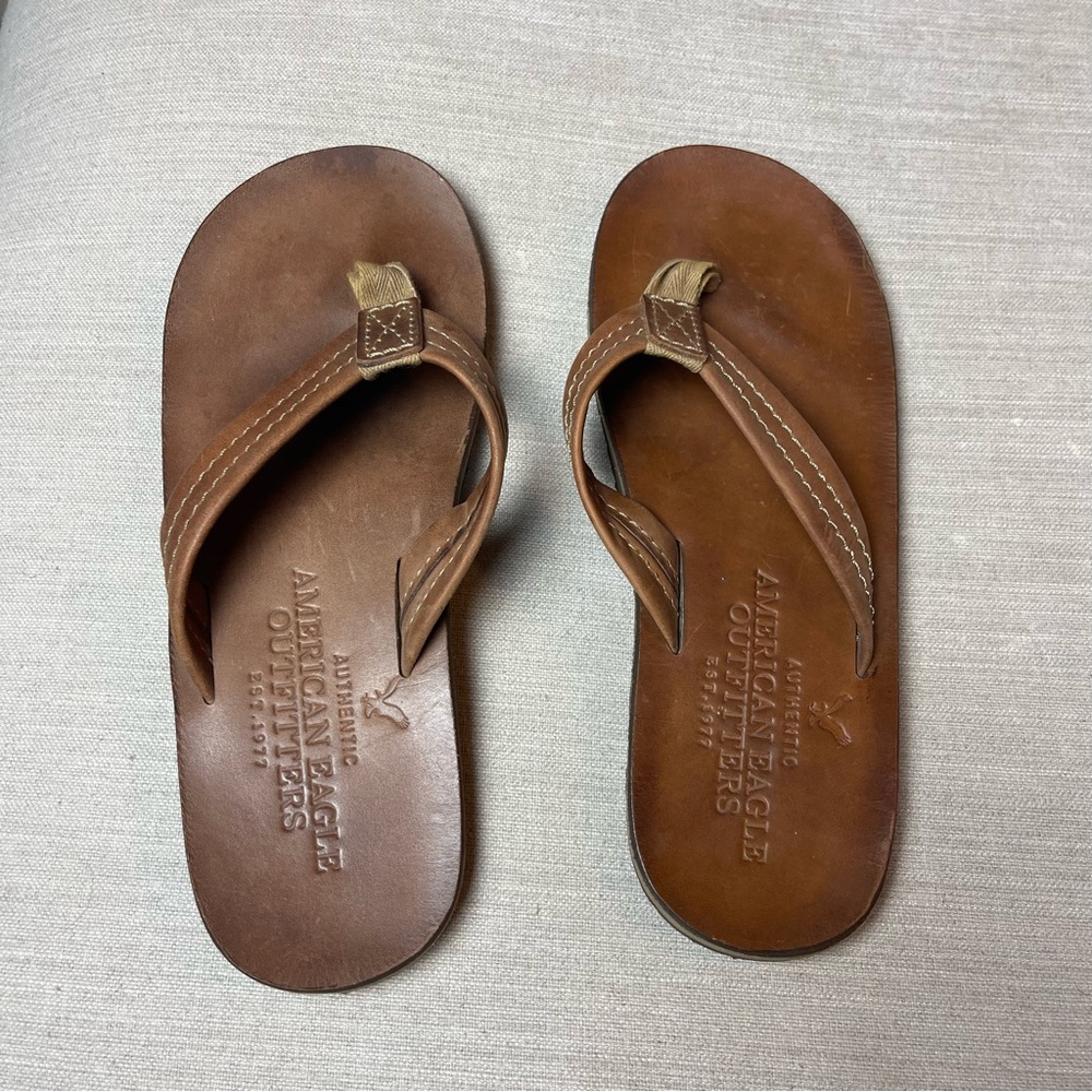 Pre-loved American Eagle Outfitters men’s leather sandals